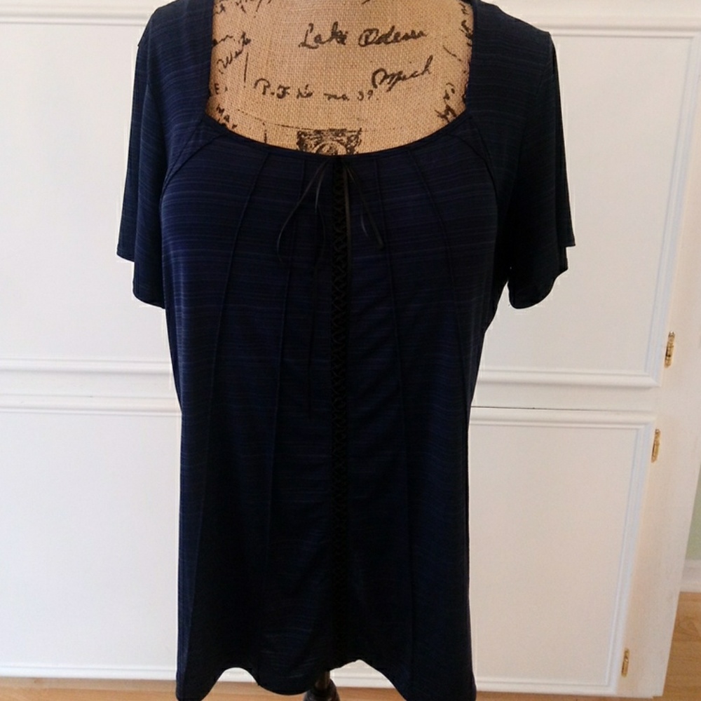 Beautiful top with beautiful detailing